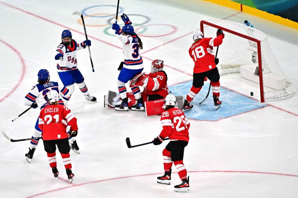 JO: Les hockeyeuses américaines corrigent les Canadiennes 5-0