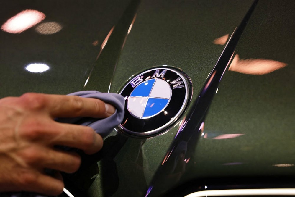 BMW annonce un nouveau rappel de centaines de milliers de véhicules à cause d'un risque d'incendie