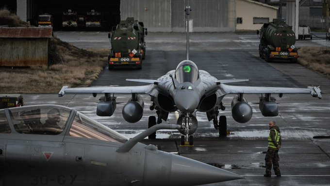 Défense: la Finlande se rapproche de la dissuasion nucléaire française, bouclier face aux Russes