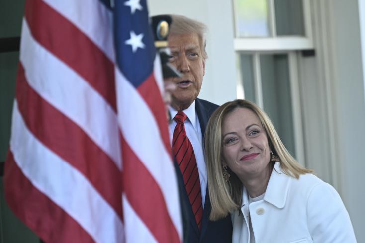 Droits de douane: Donald Trump se dit sûr «à 100\%» qu'il y aura un accord avec l'Union européenne