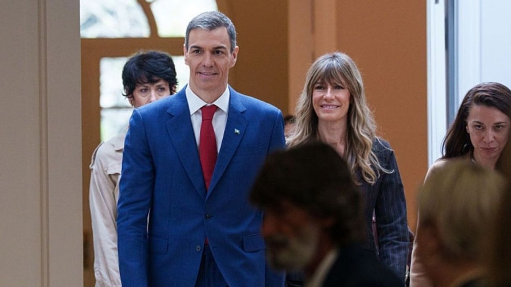 Espagne: la justice interdit à l'épouse du Premier ministre de quitter le pays